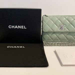 Chanel käsilaukku